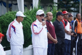 Bupati Kepahiang Dr Ir Hidayattulah Sjahid, MM membuka acara kegiatan sehat jantung sehat massal Minggu (6/1/2019)
