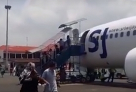 Pesawat Sriwijaya Air yang mengangkut Buah Durian