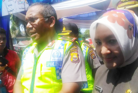 Wakil Walikota Bengkulu Ir. Patriana Sosialinda bersama Kapolda Bengkulu Brigjen Pol Muhammad Ghufron saat  menghadiri acara HUT Korlantas yang digelar di Kantor Lalulintas Simpang Lima Ratu Samban, Kamis (22/09/2016).
