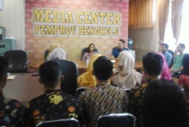 Ikatan Bujang Gadis Bengkulu, Selasa (13/12/2016) berkunjung ke Media Center Pemprov Bengkulu.