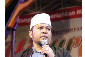 Wali Kota Bengkulu Helmi Hasan