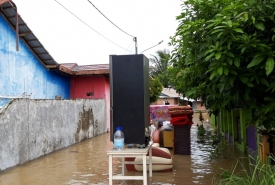 Warga yang terkena dampak banjir di Sawah Lebar Kota Bengkulu